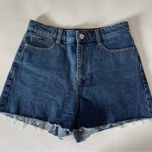 ZARA High-Waisted Denim Shorts with Raw Hem Size 6